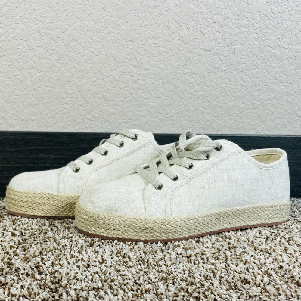 3/$25 🖤 NWOT Fall Linen Sneakers